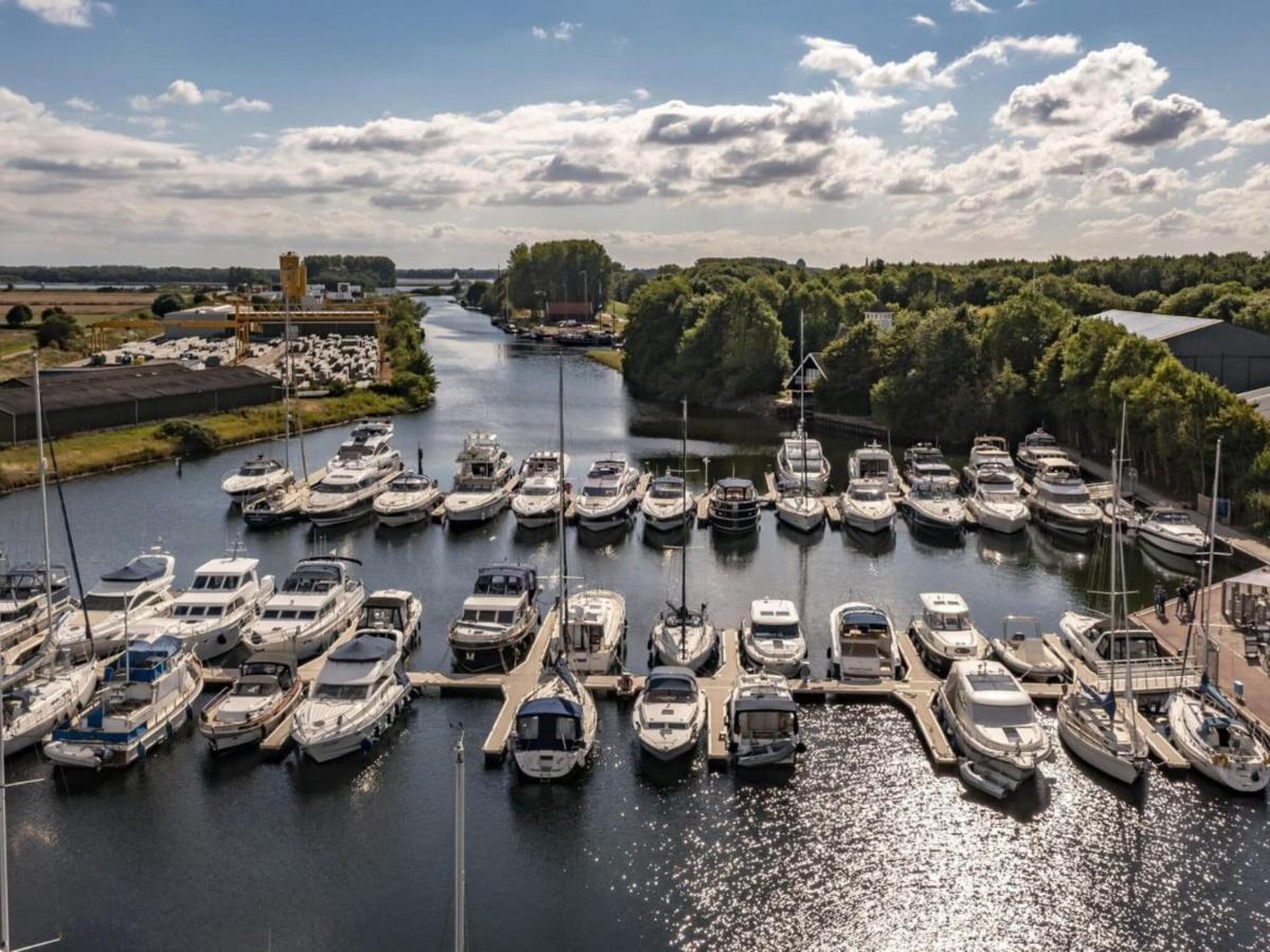 Modern With Harbour View In * Kamperland