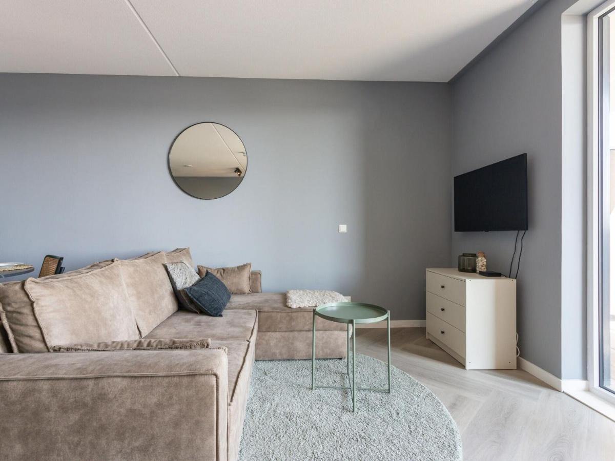 Appartement Modern With Harbour View In *